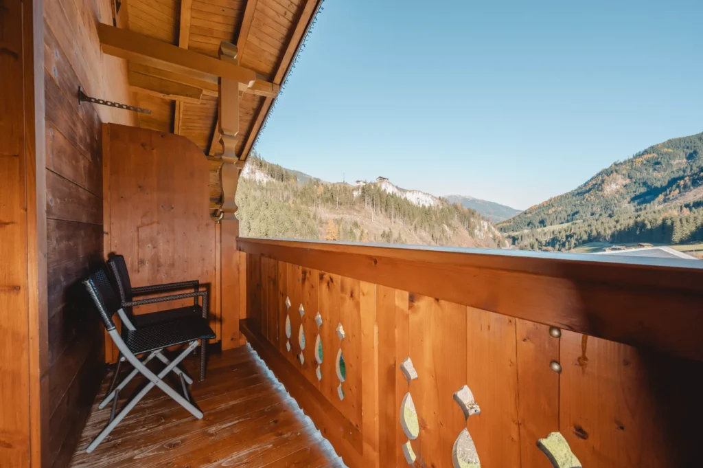 Balkon mit Bergblick im Appartement Wasserfall – Edenlehengut in Krimml
