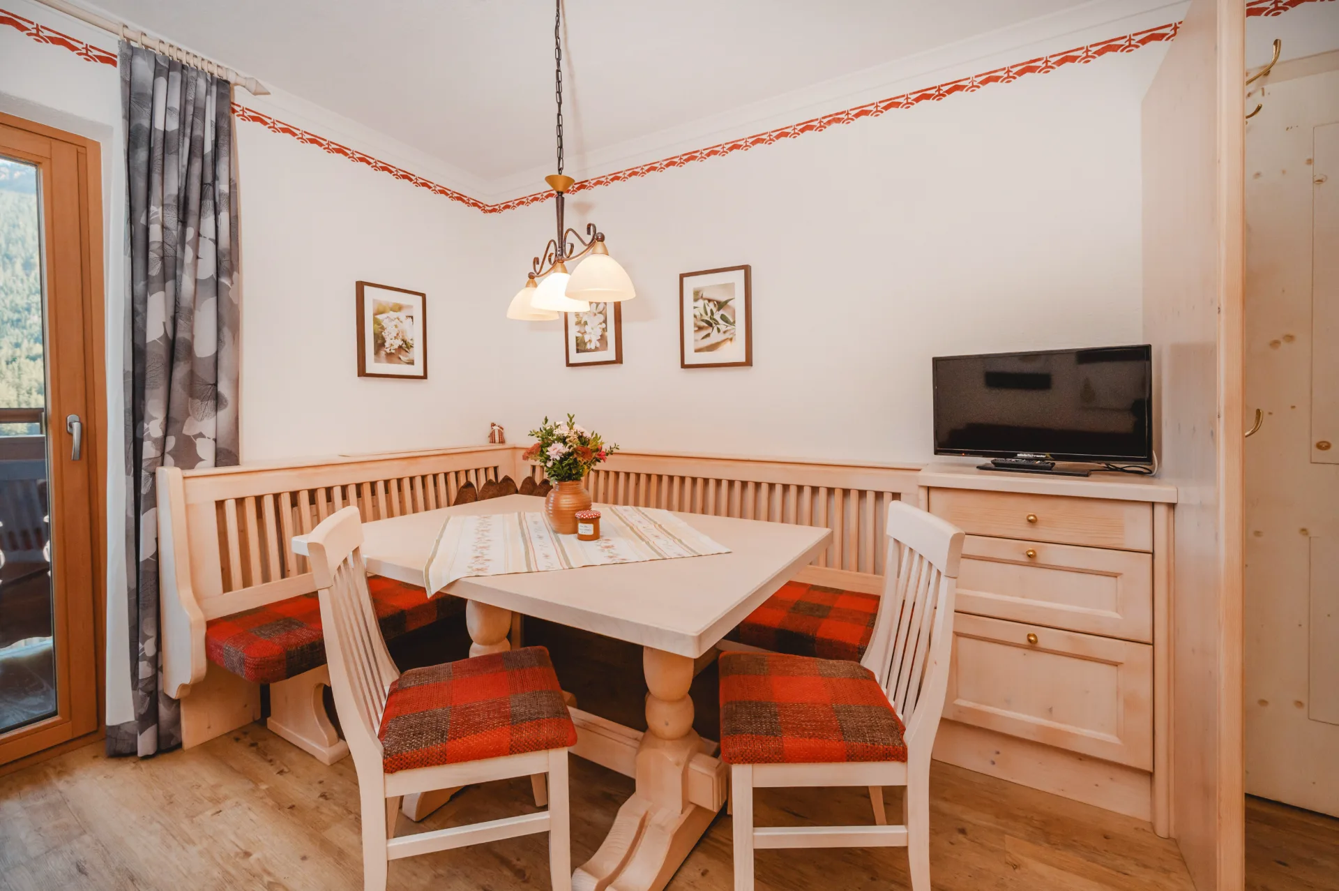 Essbereich im Appartement Wildkogel – Edenlehengut in Krimml