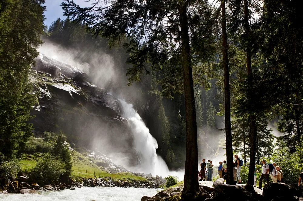 Gischt der Krimmler Wasserfälle – Edenlehengut in Krimml